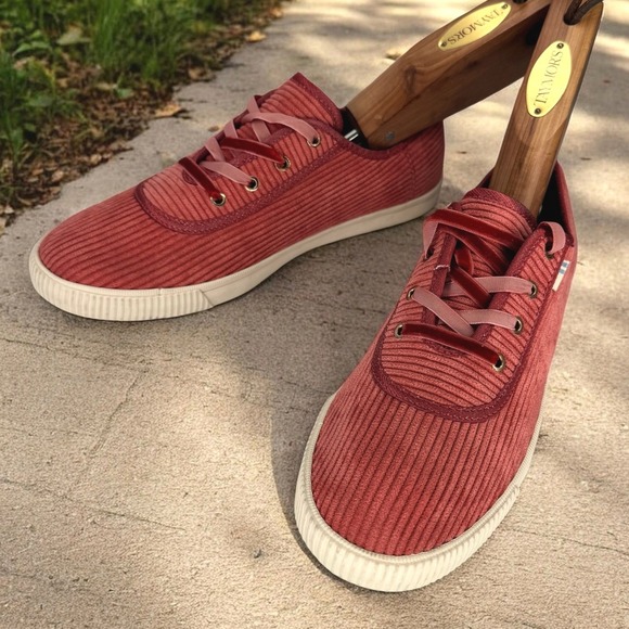 Toms Shoes - TOMS Shoes Women 6.5 Cabrillo Burnt Orange Rose Corduroy Velvet Lace Sneakers